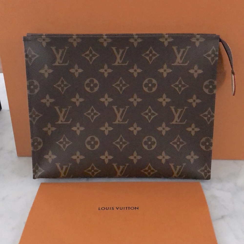 ❌SOLD❌ Louis Vuitton toiletry 26 - Picture 2 of 6